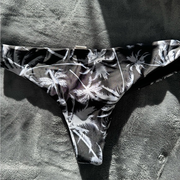 Black and White Palm Tree Bikini Bottoms Cheeky - Picture 2 of 3